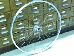 BIKE&CO Hinterrad 27 Zoll Alu Schraubkranz