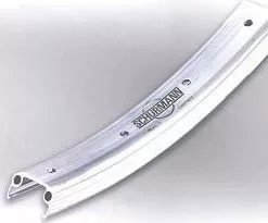 BIKE&CO Vorderrad 26 Shimano Nabendynamo Alu Kastenfelge